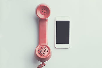 červený telefon, retro, iphone, technologie, ios, vinobraní, telefon, drát, kabel, náustek, minimální