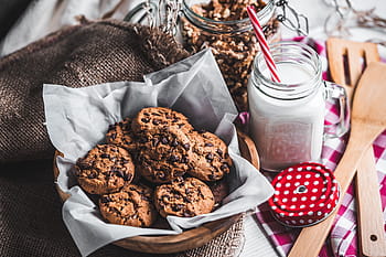 kue dan susu, toko roti, memanggang, sarapan, cookie, memasak, minum, gelas minum, makanan, pecinta makanan, lapar