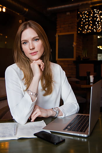 business, lady, woman, girl, computer, smile, café, work, advice, beautiful, the success of the