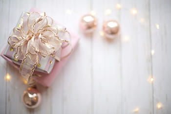 pink, christmas, border, fame, text space, present, gift, bulbs, ornaments, glittery, glitter