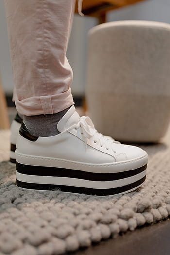 mujer, blanco, zapatillas planas, zapatillas deportivas, zapatos, zapatos blancos, planas, plataforma, ante blanco, pantalón rosa, rosa