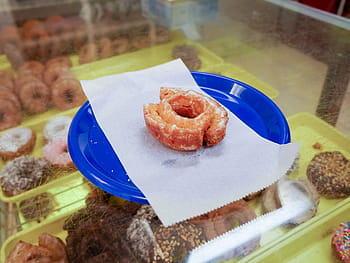 glazed, cake donut, sitting, blue, plate, inside, shop., bakery, breakfast, calories, chocolate