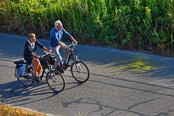 bicycle, cyclists, cycling, bicycle ride, man, woman, two, together, couple, person, transport