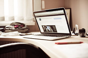 macbook, ruang kerja kantor rumah berantakan, kekacauan, meja, lancer, gigi, rumah, kantor rumah, kantor, laptop, pena