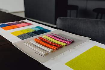 moderno, interior, lugar de trabajo de diseñador, muebles, blanco, oficina, espacio de trabajo, lugar de trabajo, mesa, contemporáneo, trabajo