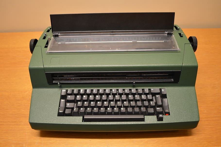 typewriter, typing, old typewriter, vintage, retro, journalist, nostalgia, publish, writing, author, write