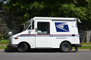 poštovní vozík, poštovní úředník, listonoš, pošta-žena, poštovní služby, usps, fedex, dhl, kurýr, balík, služba