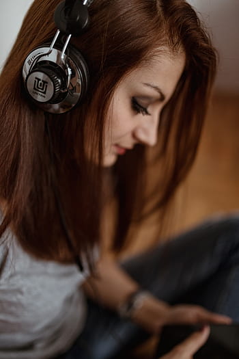 cantik, muda, wanita, headphone, mendengarkan, musik, dewasa, kaukasia, perempuan, gadis, teknologi