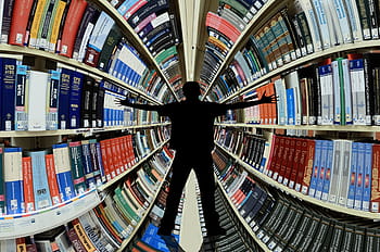 knihovna, knih, znalost, informace, regály, muž, silueta, natažené ruce, regál, data, vysoká škola