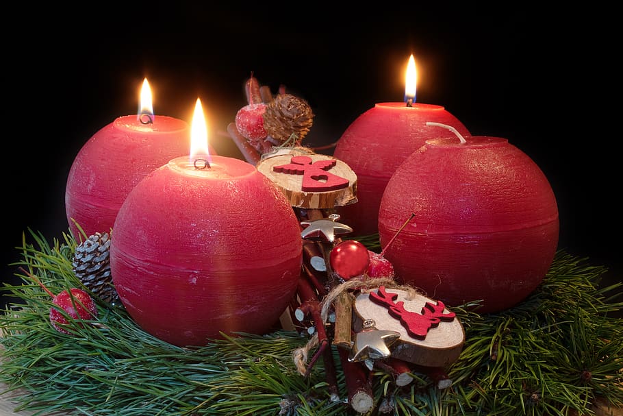 advent wreath, third advent, advent, christmas jewelry, candles, third candle, light, flame, shining, contemplative, candlelight